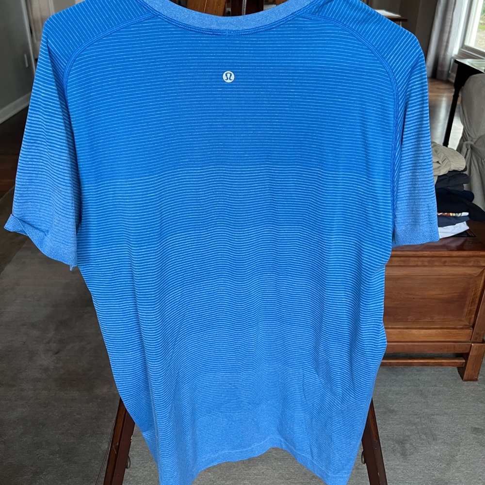 Lululemon metal vent t-shirt!!